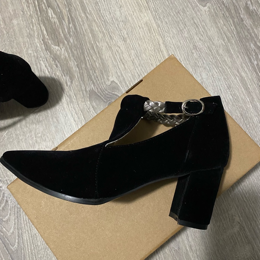Heeled loafer (brand new)